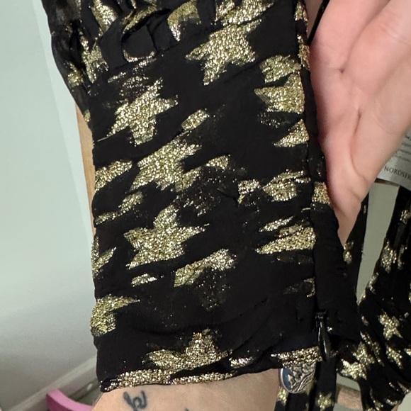 Ciebon Chic Long Sleeve Black and Gold stars dress - Picture 3 of 6